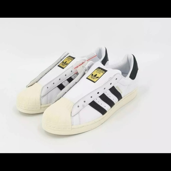 boys laceless running shoes